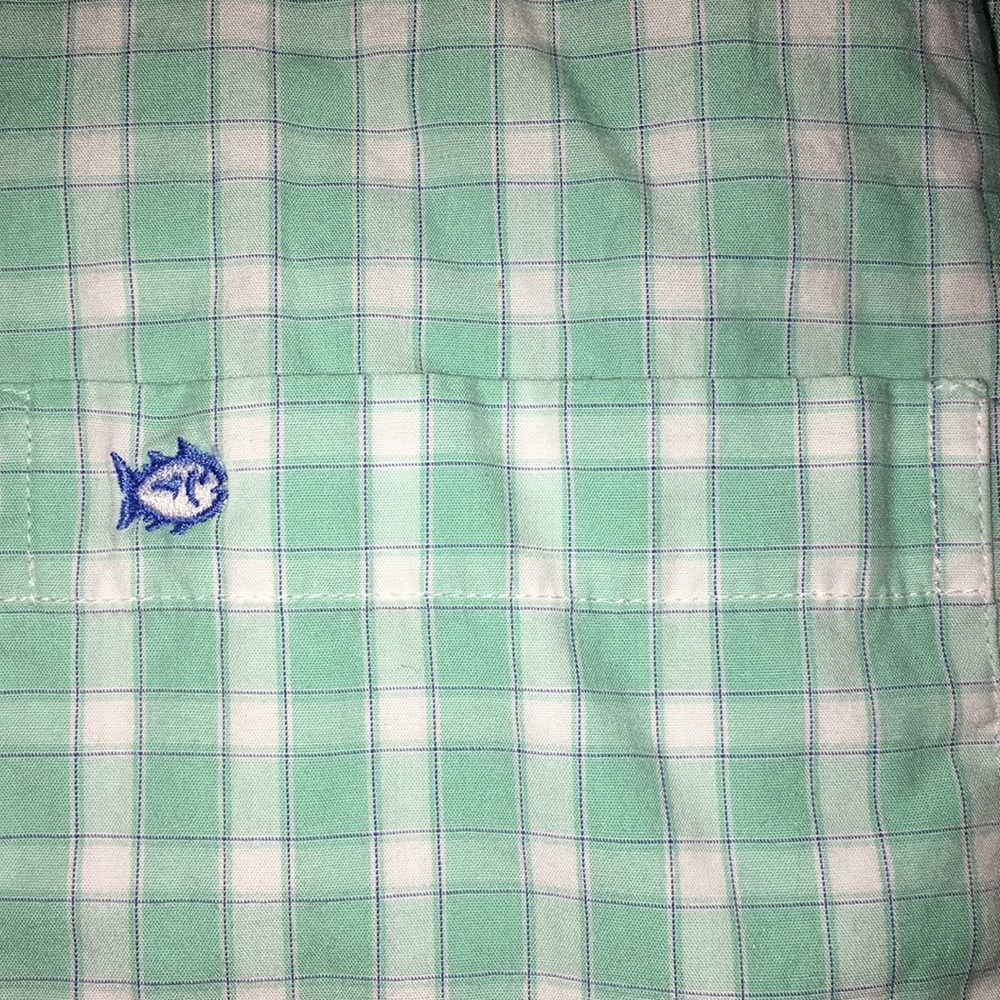 Southern tide button up shirt